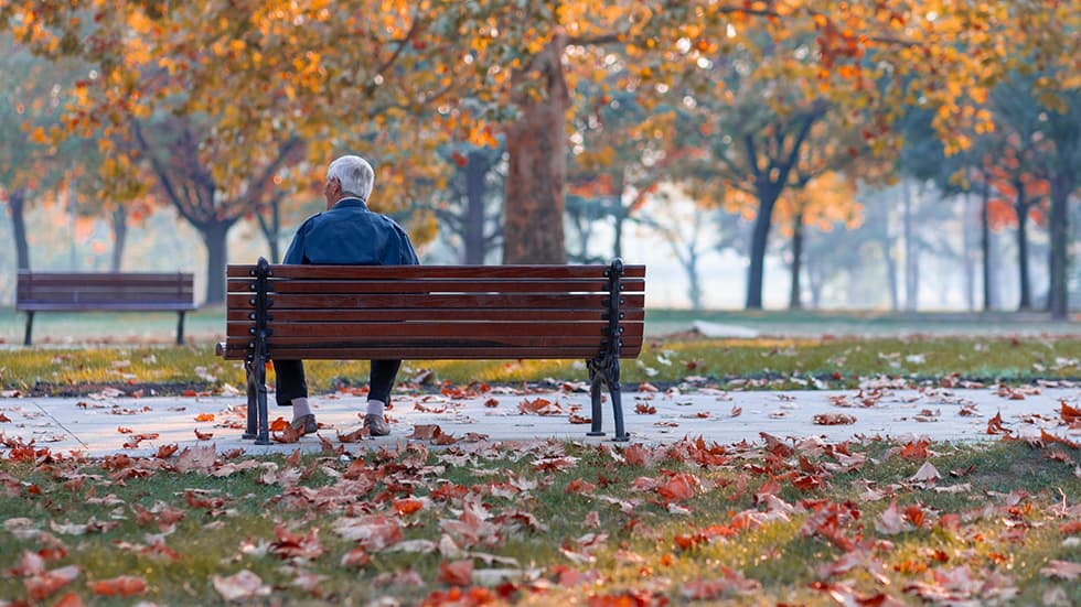 Anziani e solitudine: consigli per affrontarla