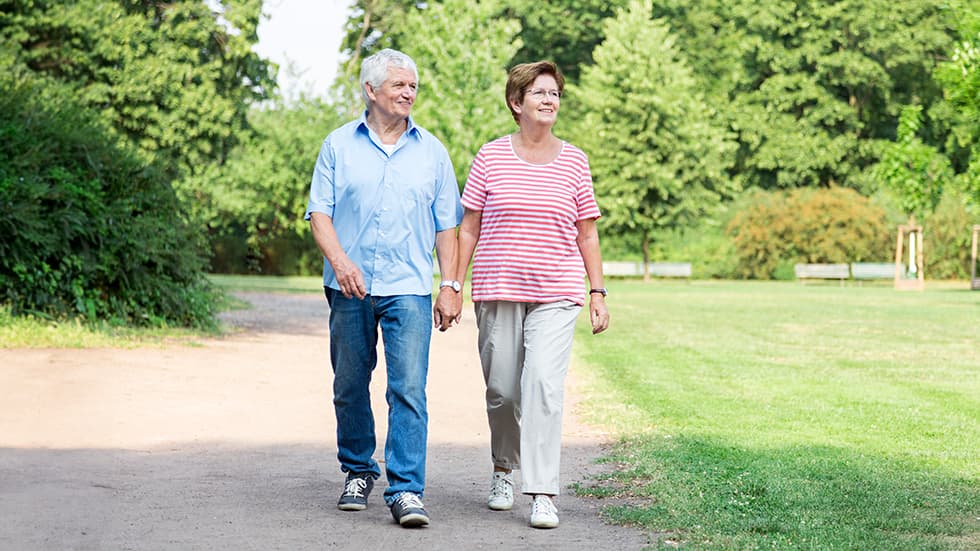 Quali sono i benefici della camminata per gli anziani?